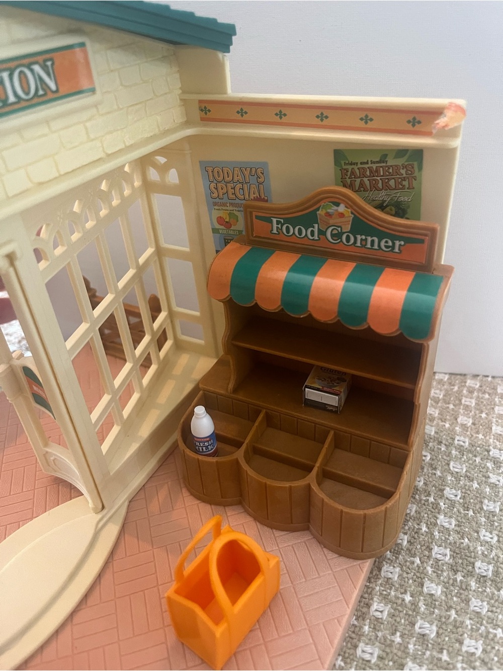 Calico Critters Grocery Market CC1788 Sylvanian Families Store Incomplete